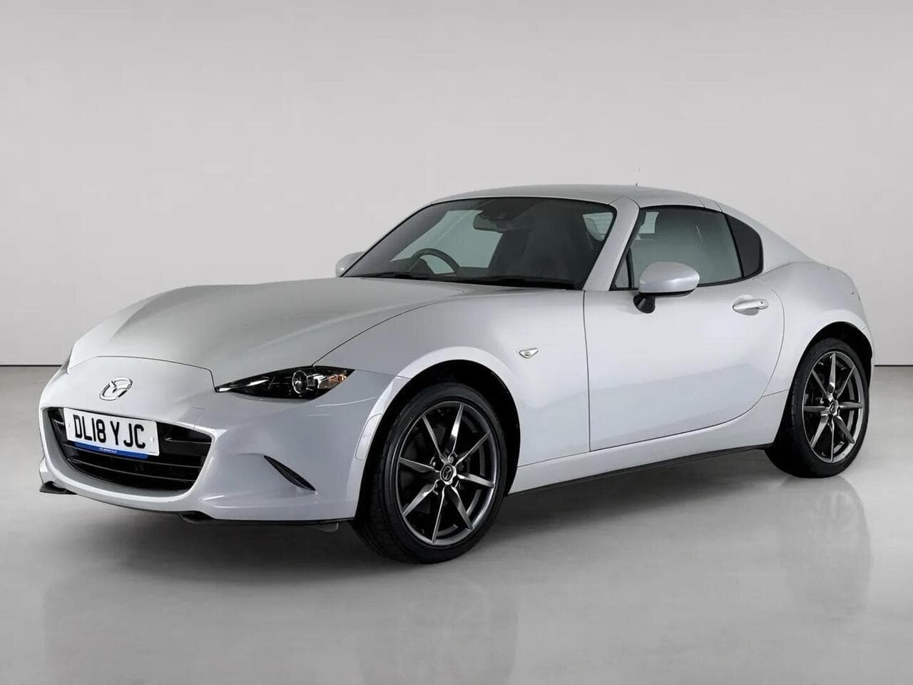 Mazda MX-5 RF thumbnail Front Left