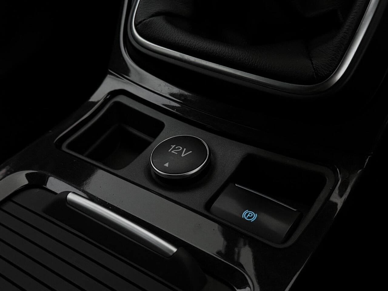 Ford Kuga thumbnail Misc Controls