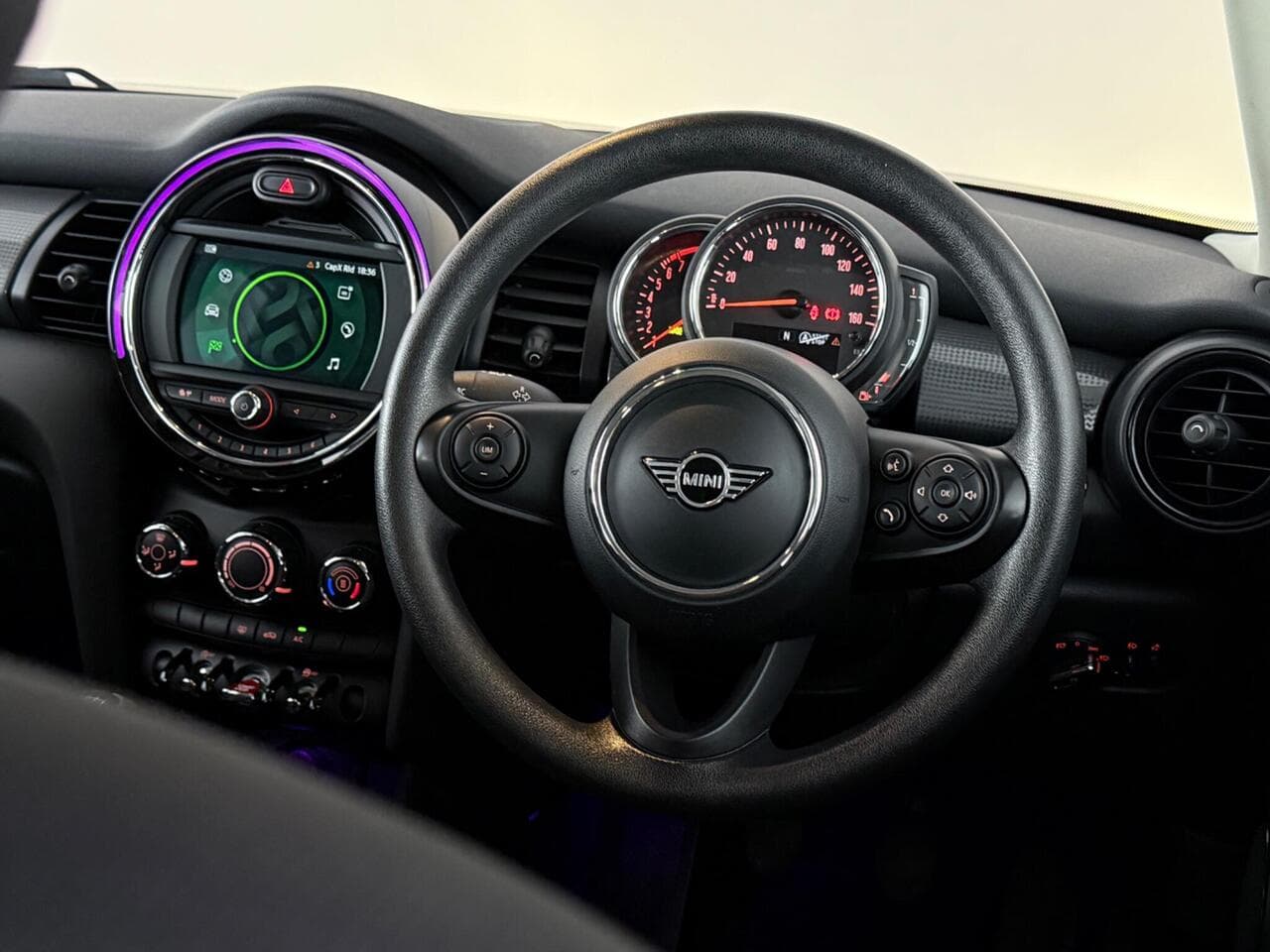 MINI Hatch thumbnail Steering Wheel