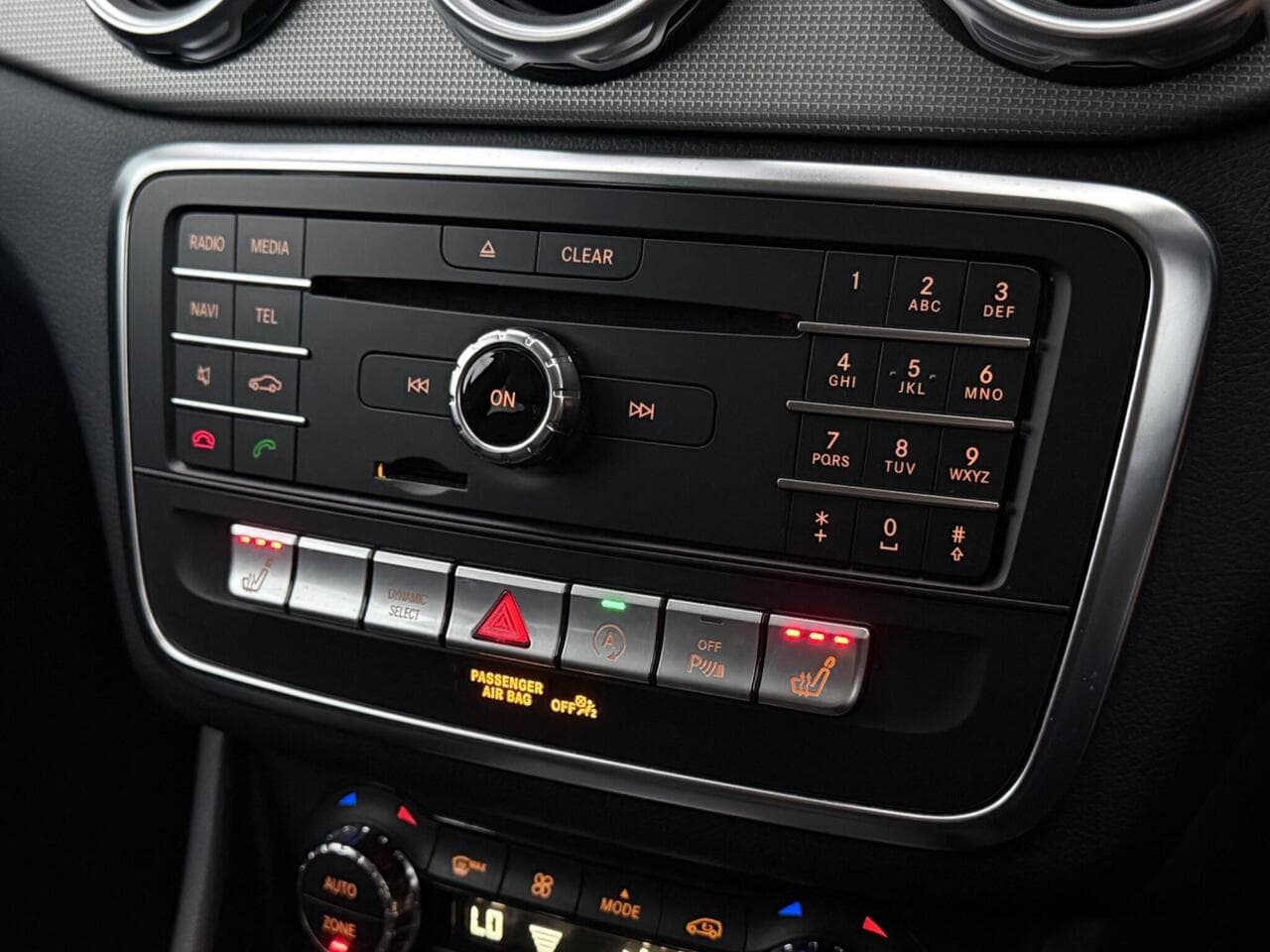 Mercedes-Benz GLA thumbnail Misc Controls