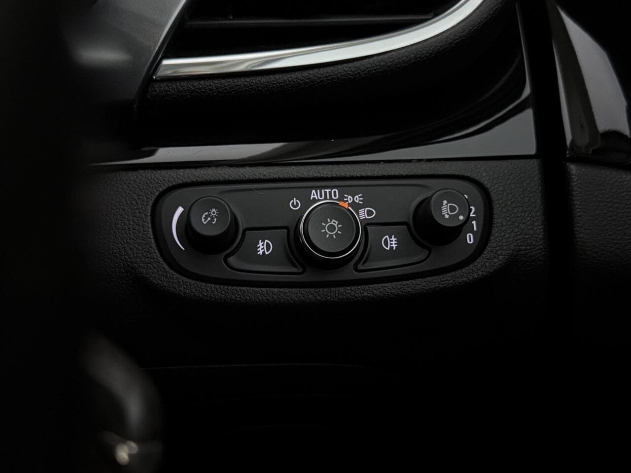 Vauxhall Mokka X thumbnail Misc Controls