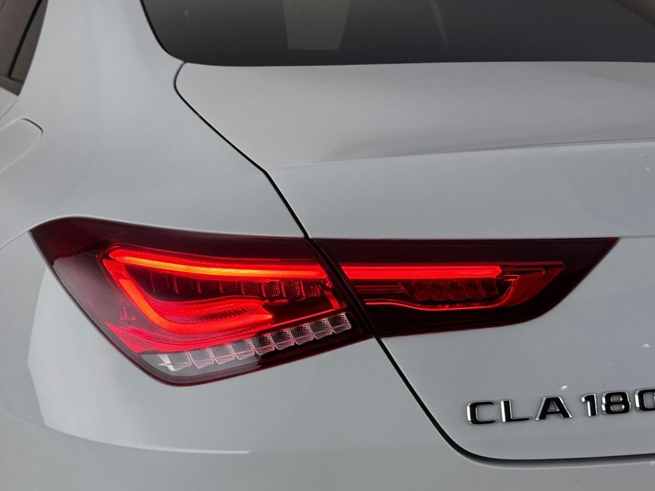 Mercedes-Benz CLA thumbnail Lights Rear