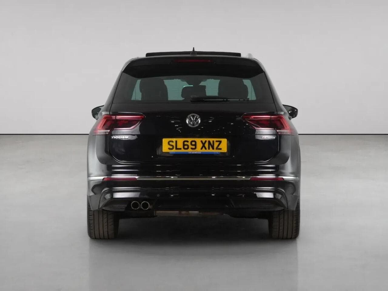 Volkswagen Tiguan thumbnail Rear