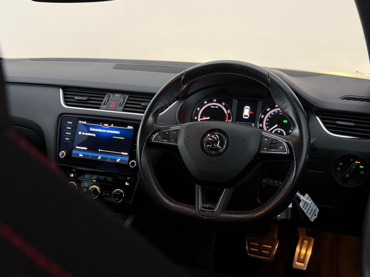 Skoda Octavia thumbnail Steering Wheel