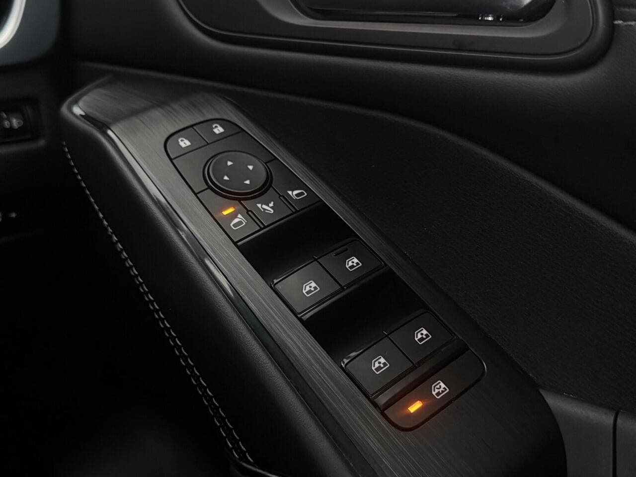 Nissan Qashqai thumbnail Misc Controls