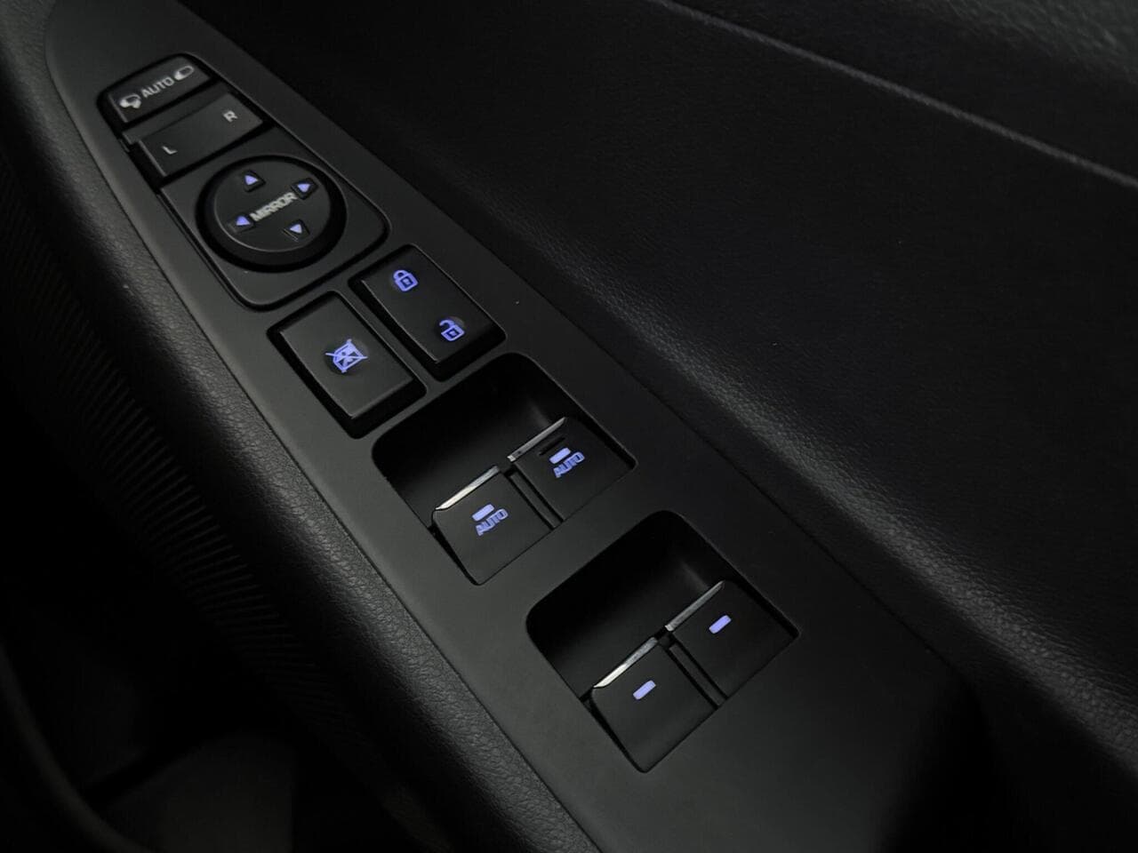 Hyundai TUCSON thumbnail Misc Controls