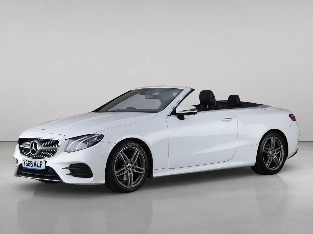 Mercedes-Benz E Class thumbnail Front Left