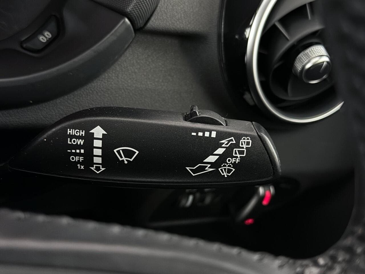 Audi A1 thumbnail Misc Controls