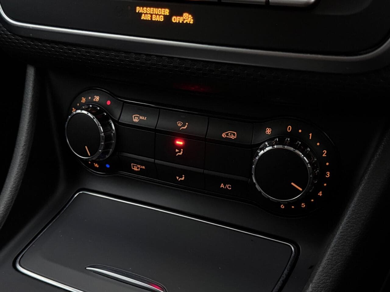 Mercedes-Benz A Class thumbnail Misc Controls