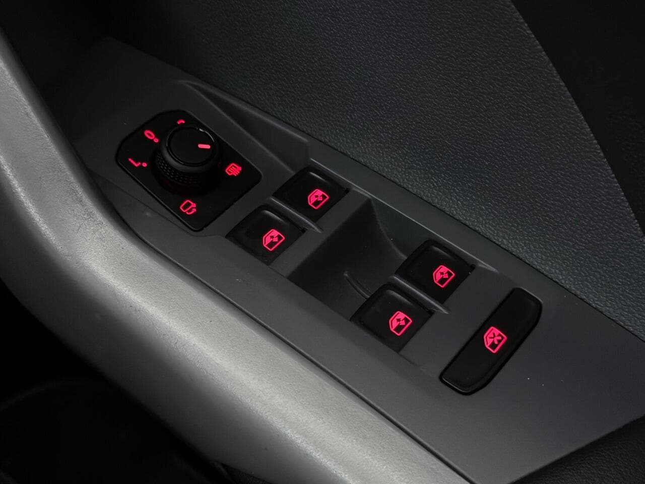 Volkswagen T-Cross thumbnail Misc Controls