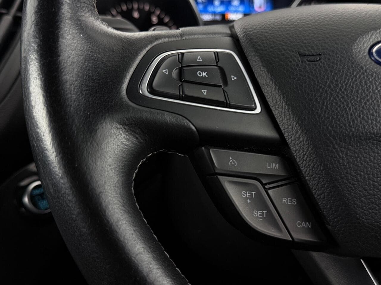 Ford Kuga thumbnail Misc Controls