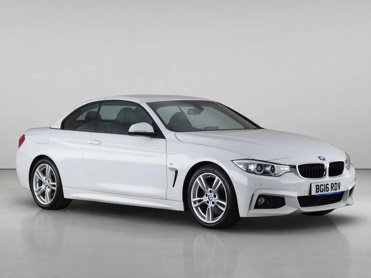 BMW 4 Series thumbnail Front Right