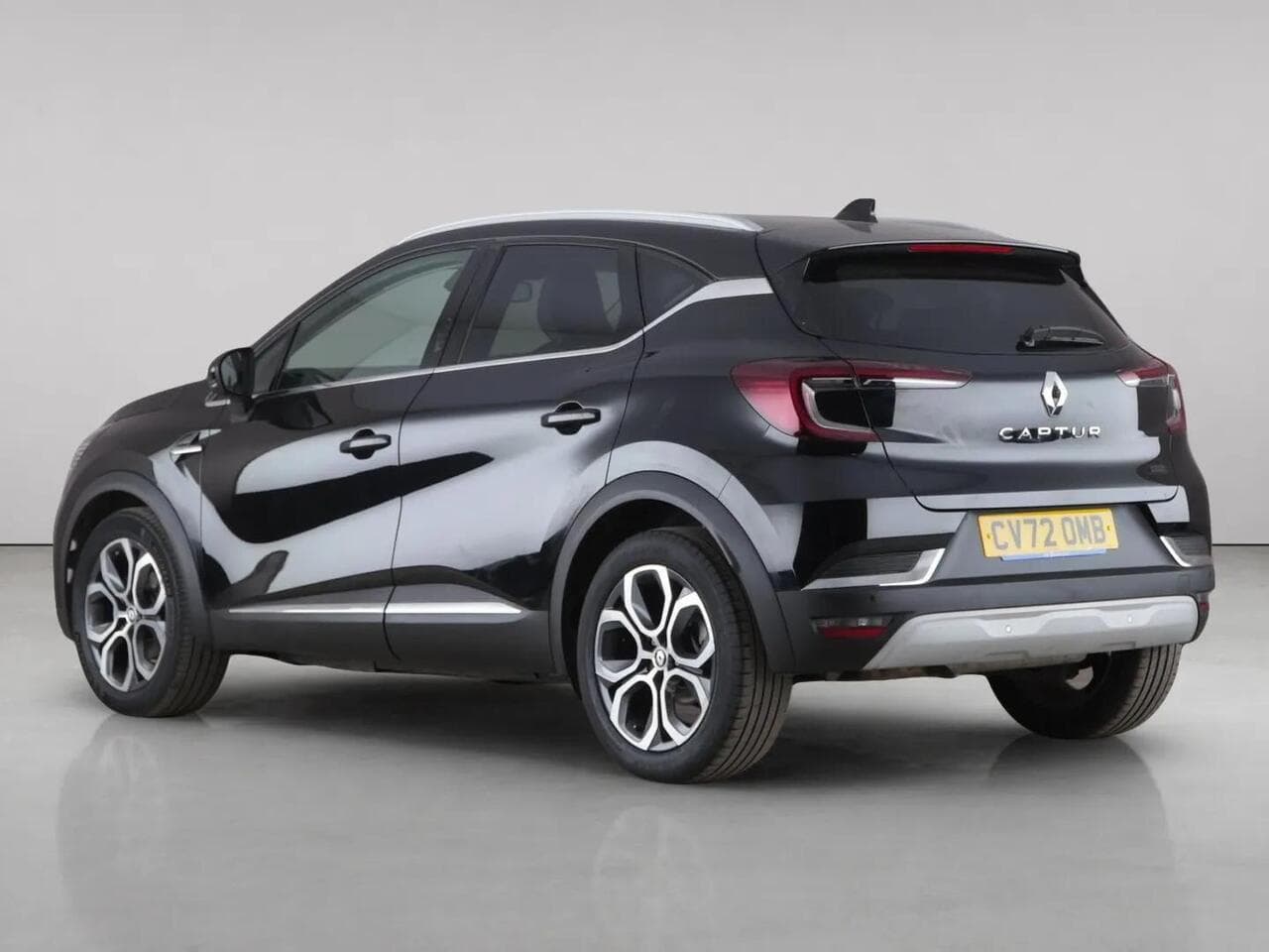 Renault Captur thumbnail Rear Left
