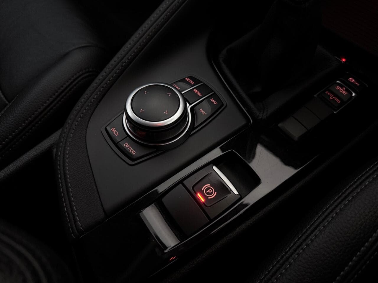 BMW X2 thumbnail Misc Controls