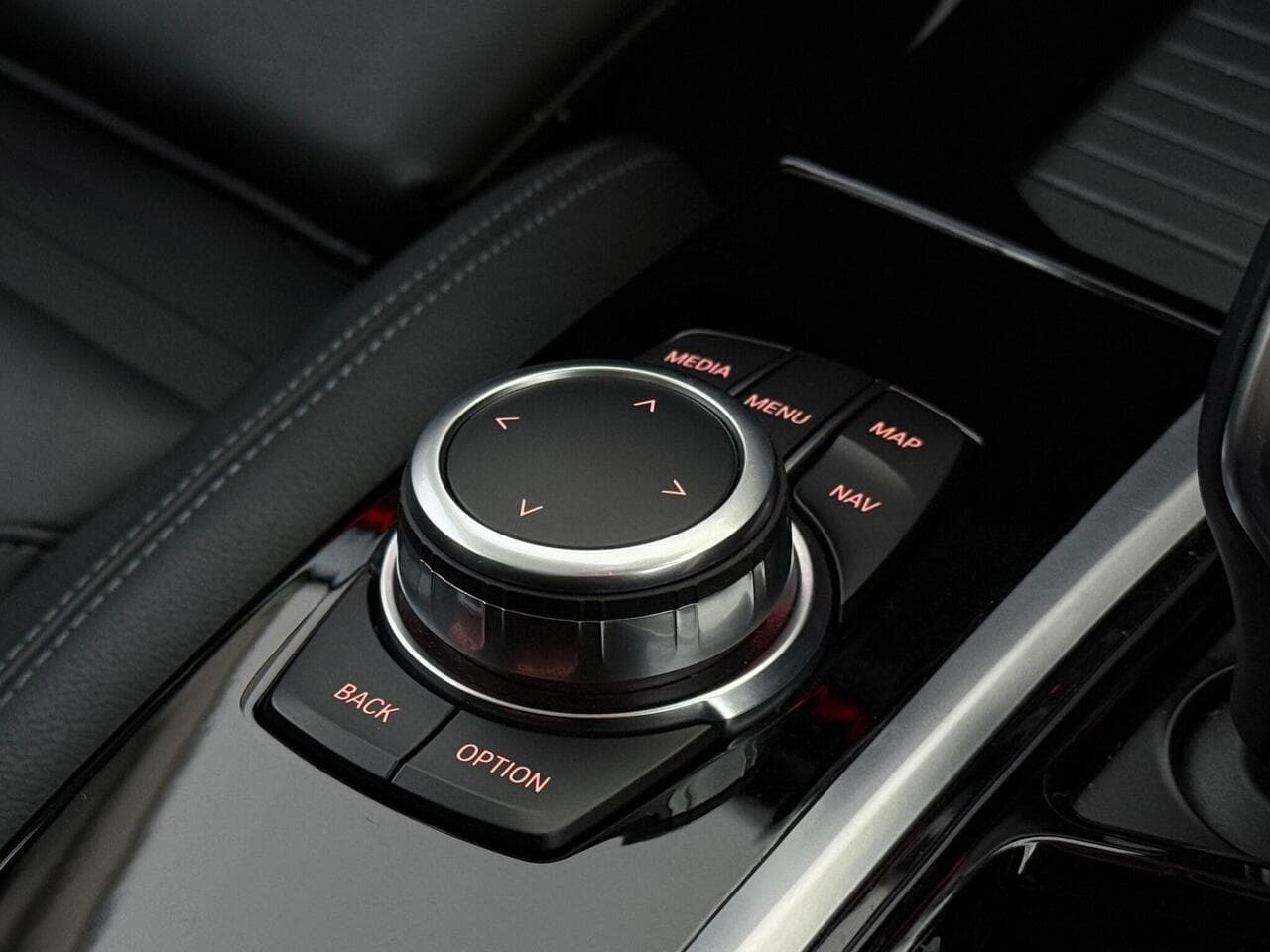 BMW X3 thumbnail Interior Front