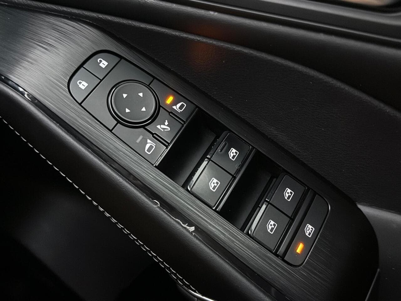 Nissan Qashqai thumbnail Door Interior