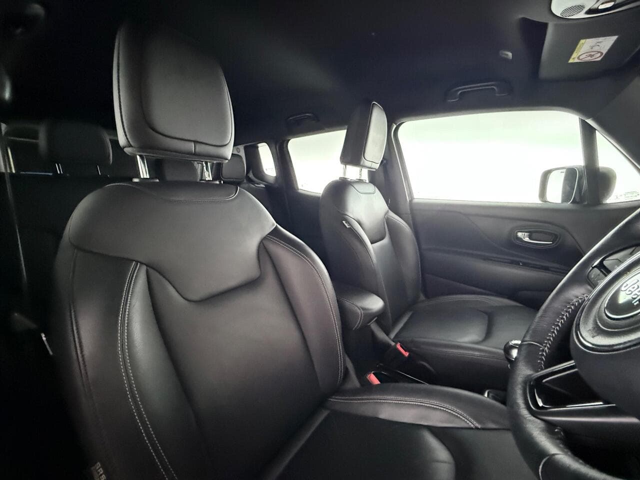 Jeep Renegade thumbnail Seat Driver