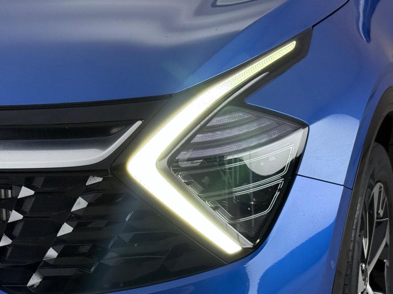 Kia Sportage thumbnail Lights Front