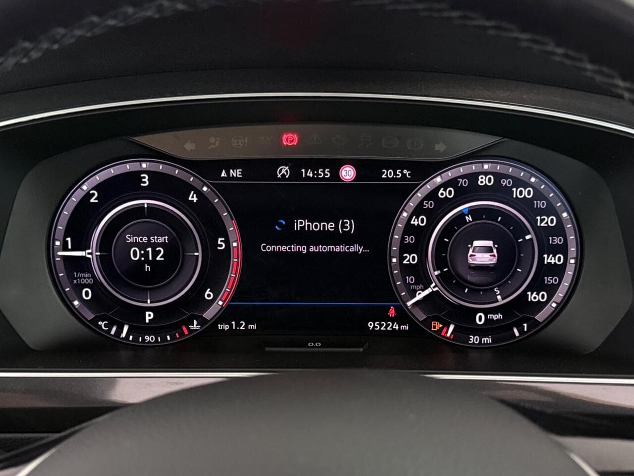Volkswagen Tiguan thumbnail Driver Instruments