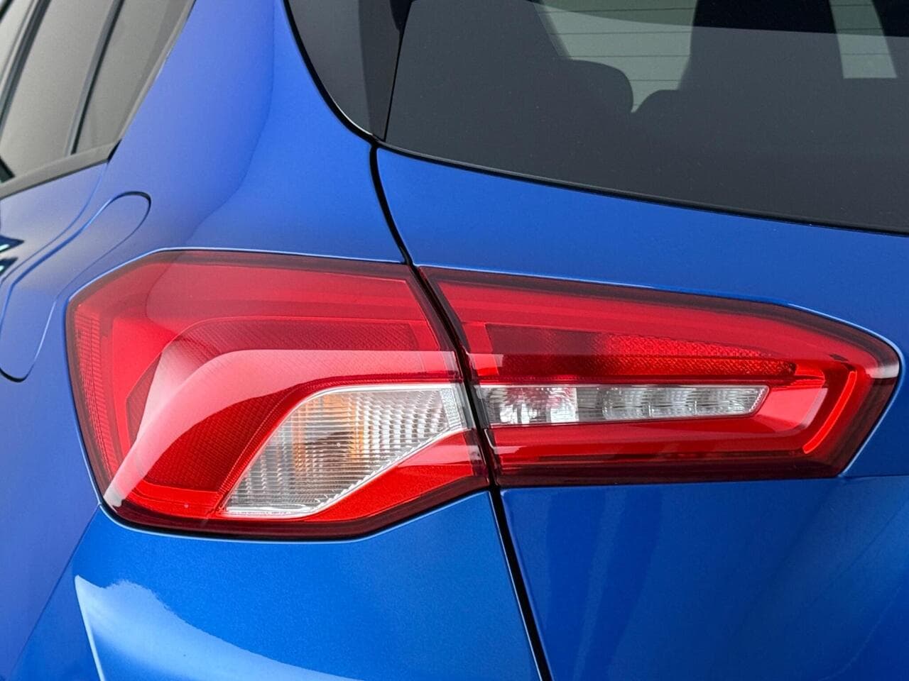 Ford Focus thumbnail Lights Rear