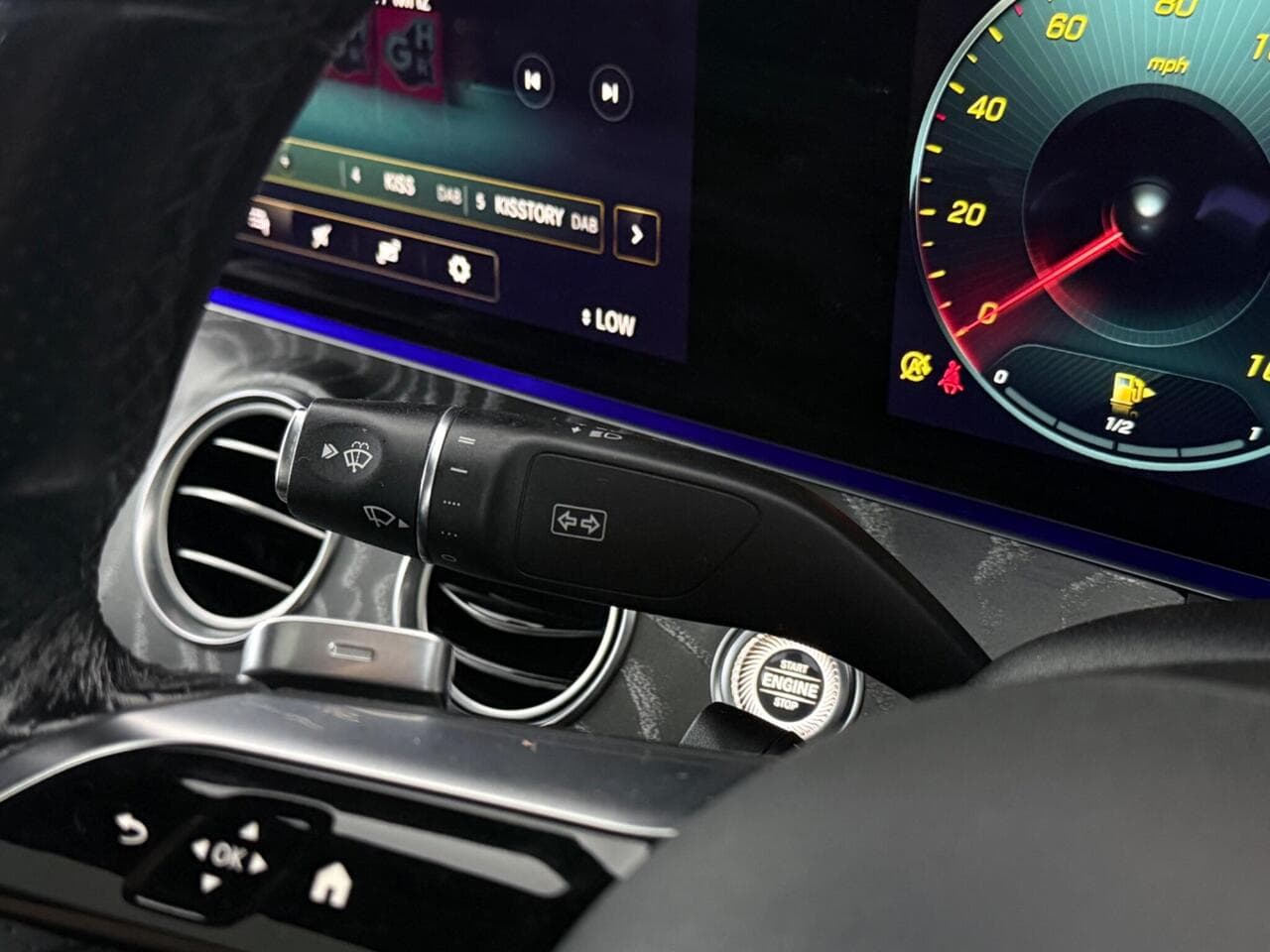 Mercedes-Benz E Class thumbnail Misc Controls