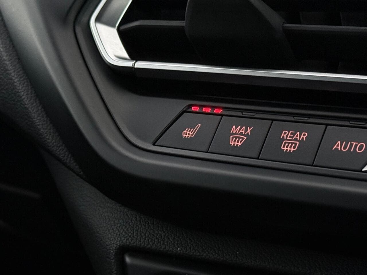BMW 2 Series Gran Coupe thumbnail Misc Controls