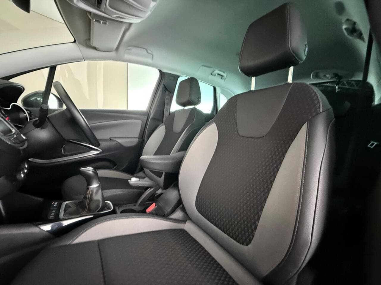 Vauxhall Crossland X thumbnail Seat Front Passenger