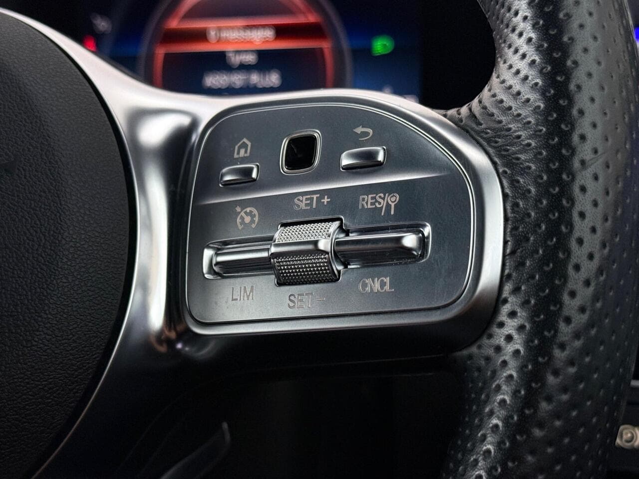Mercedes-Benz A Class thumbnail Misc Controls