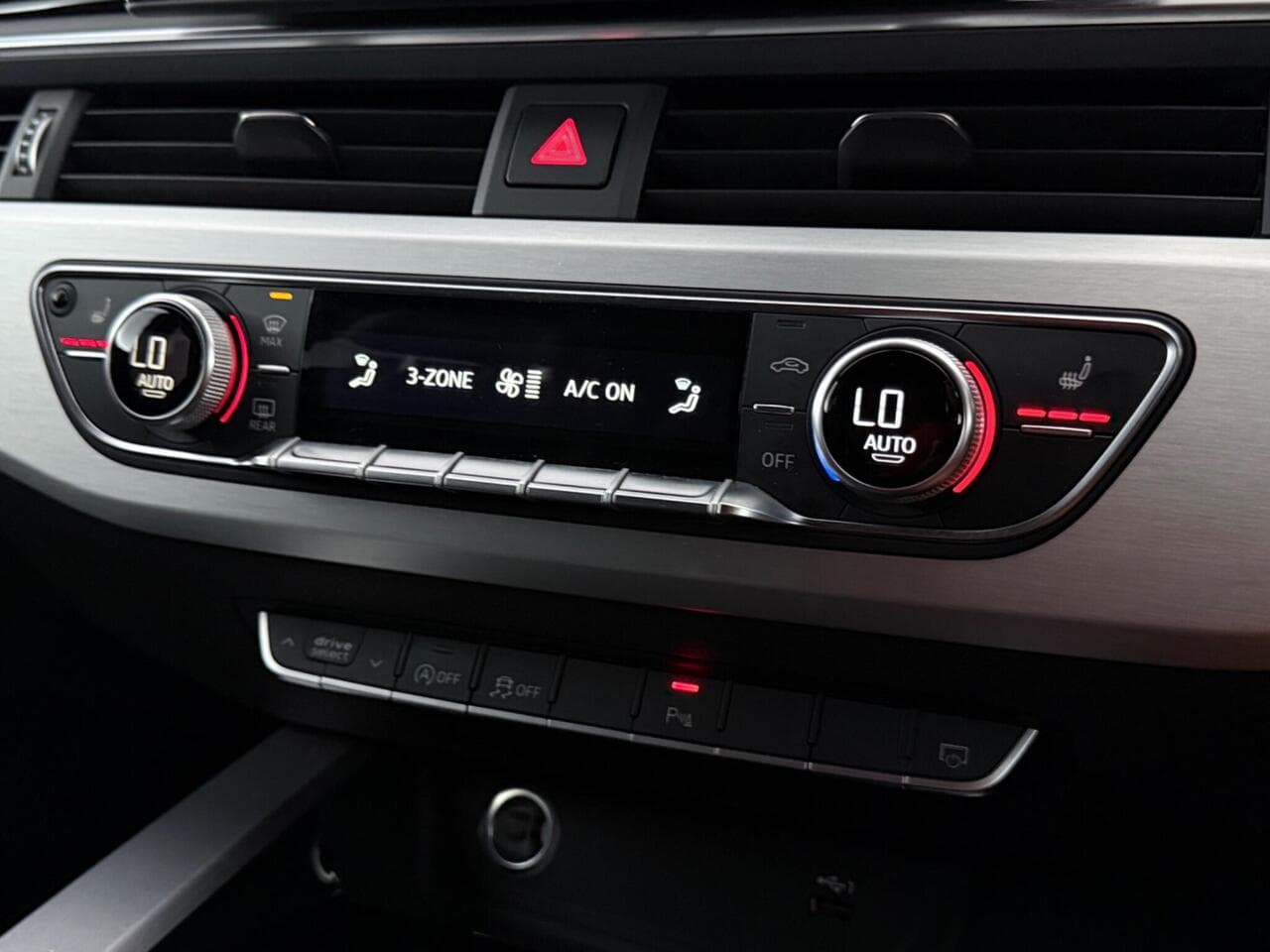 Audi A4 Avant thumbnail Misc Controls