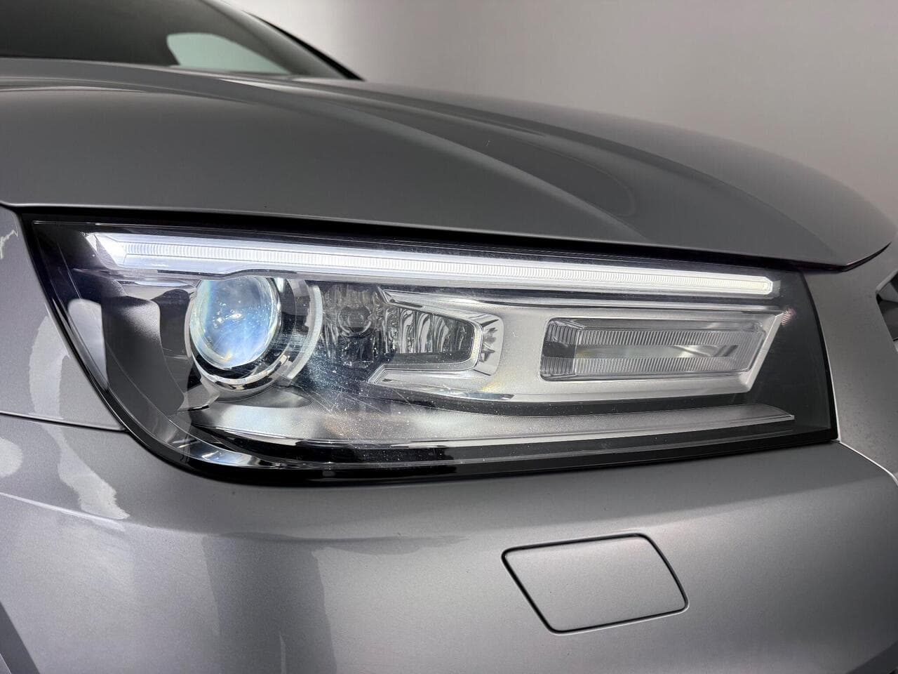 Audi Q5 thumbnail Lights Front