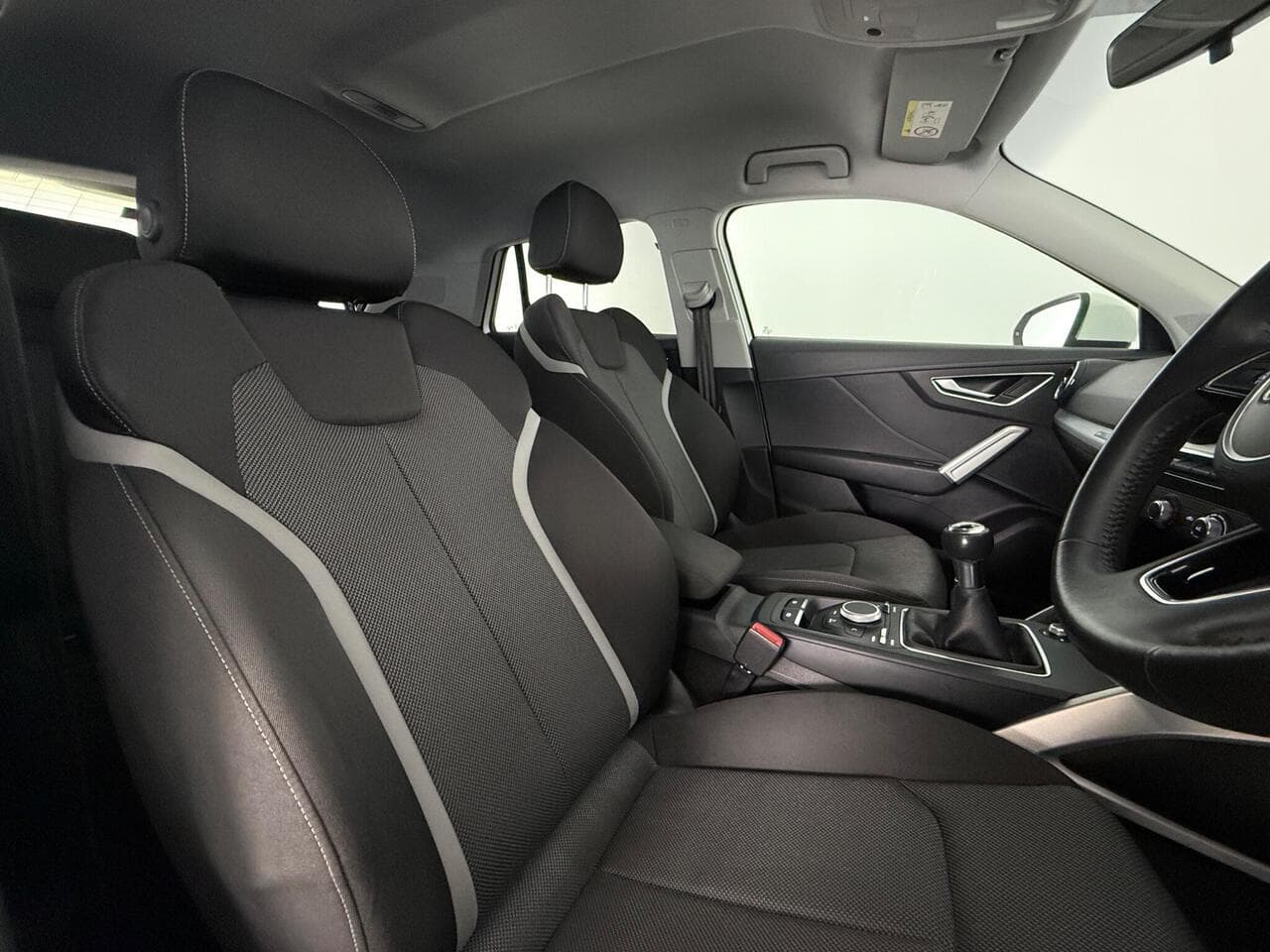 Audi Q2 thumbnail Seat Driver