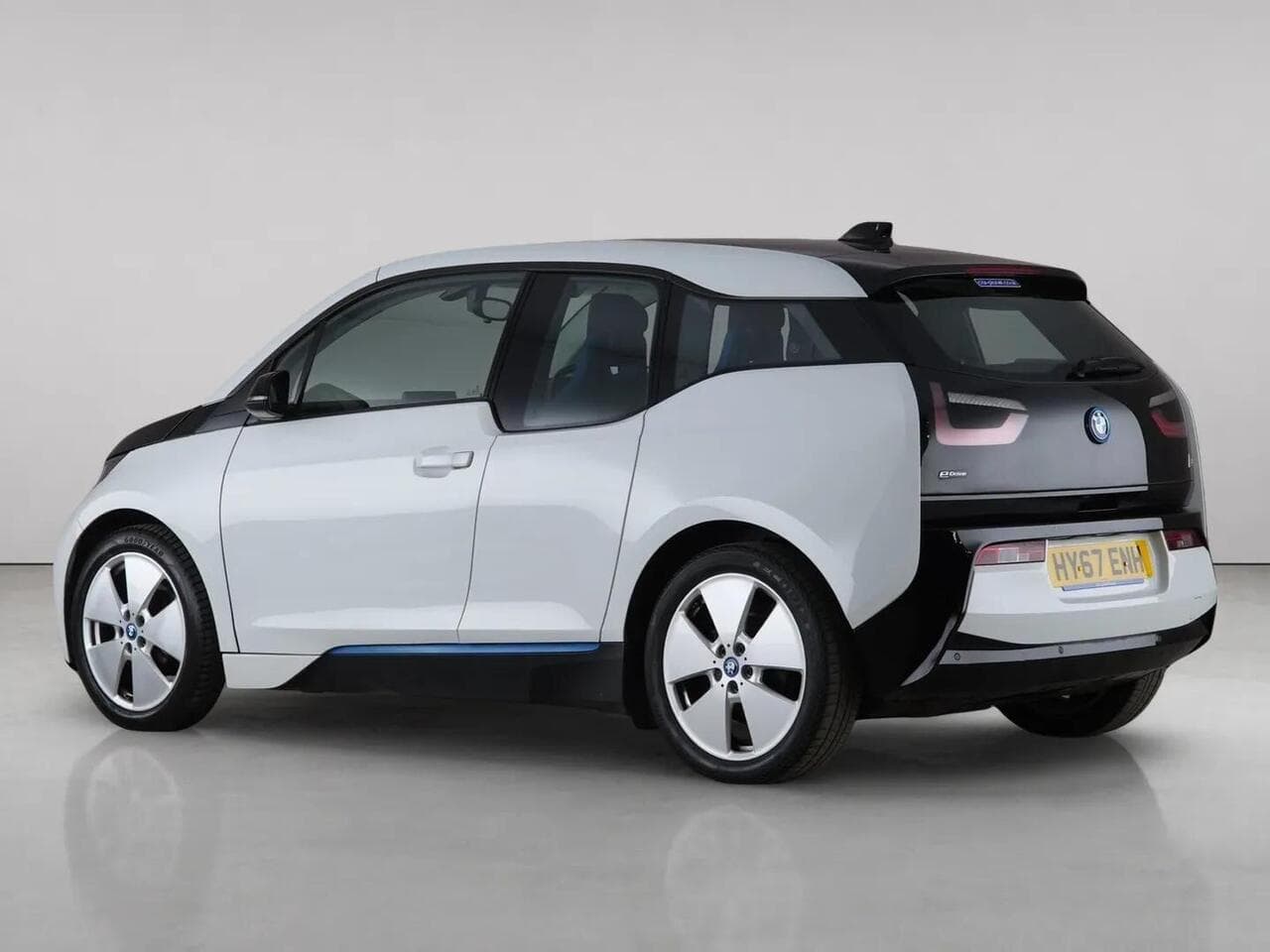 BMW i3 thumbnail Rear Left