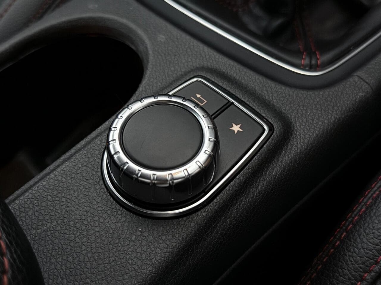 Mercedes-Benz A Class thumbnail Misc Controls
