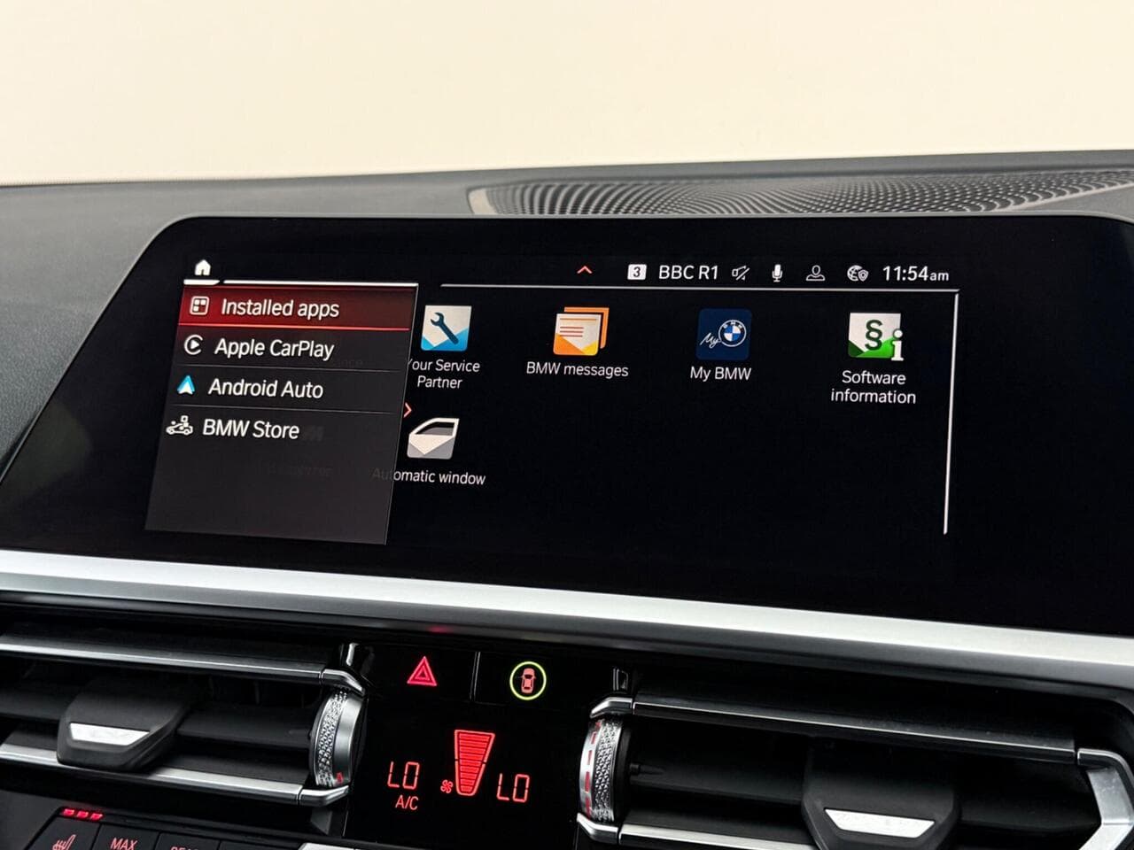 BMW 3 Series thumbnail Infotainment System