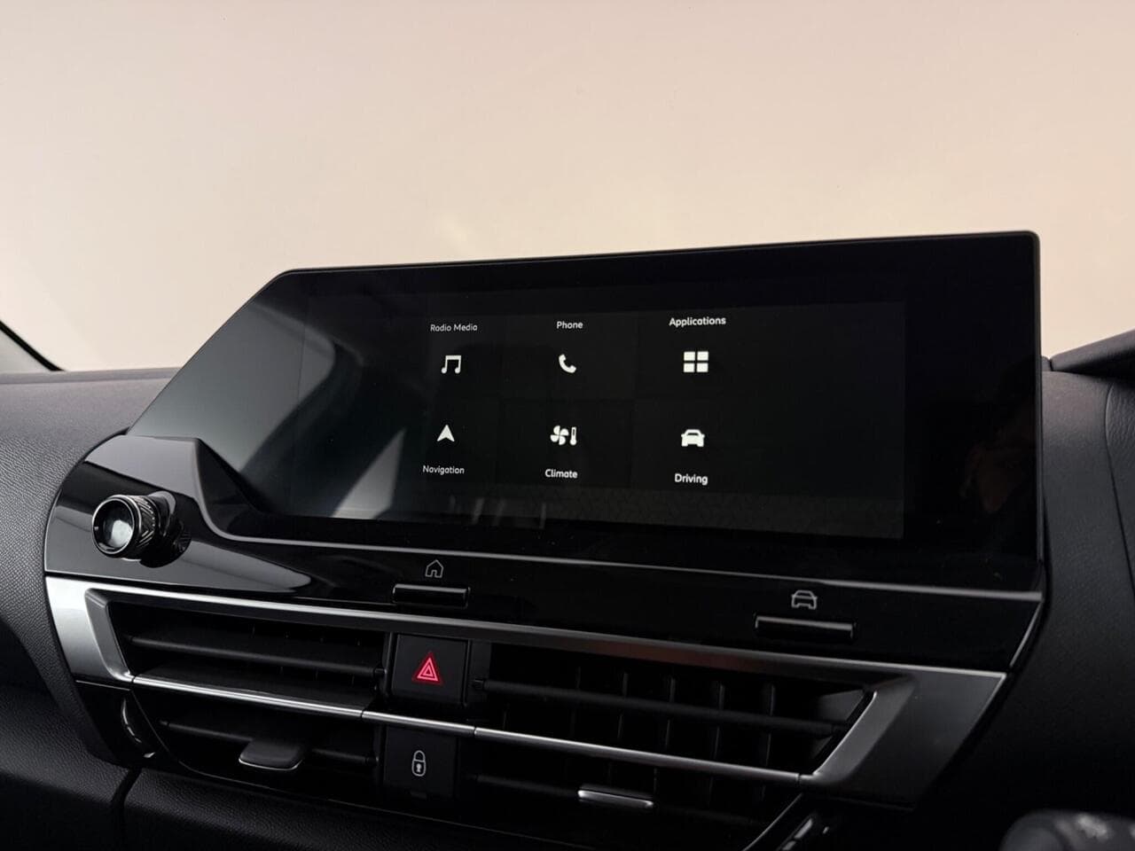 Citroen C4 thumbnail Infotainment System