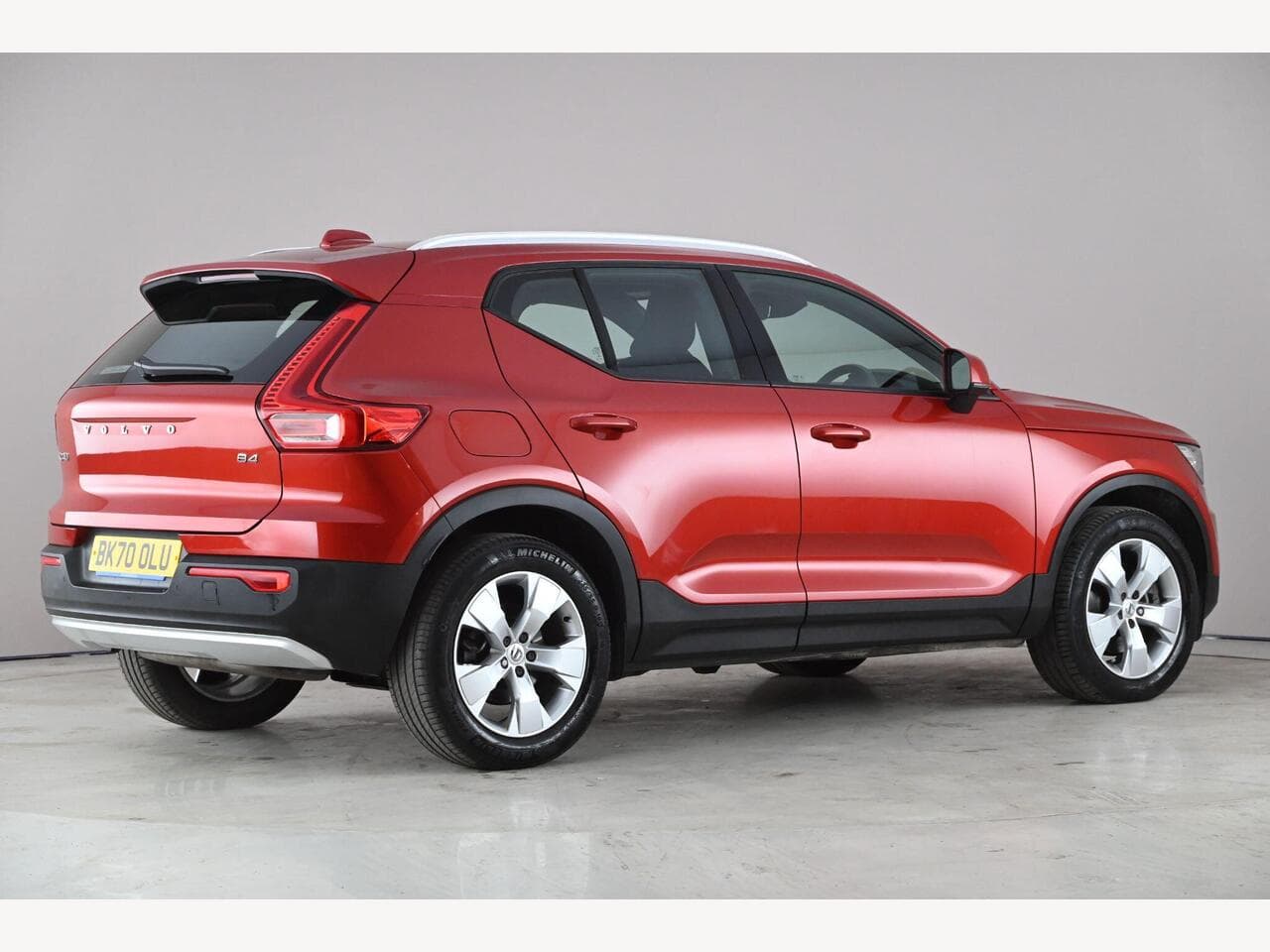 Volvo XC40 thumbnail Rear Right