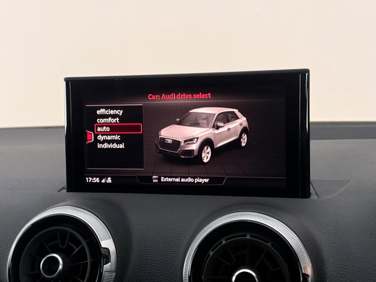 Audi Q2 thumbnail Infotainment System