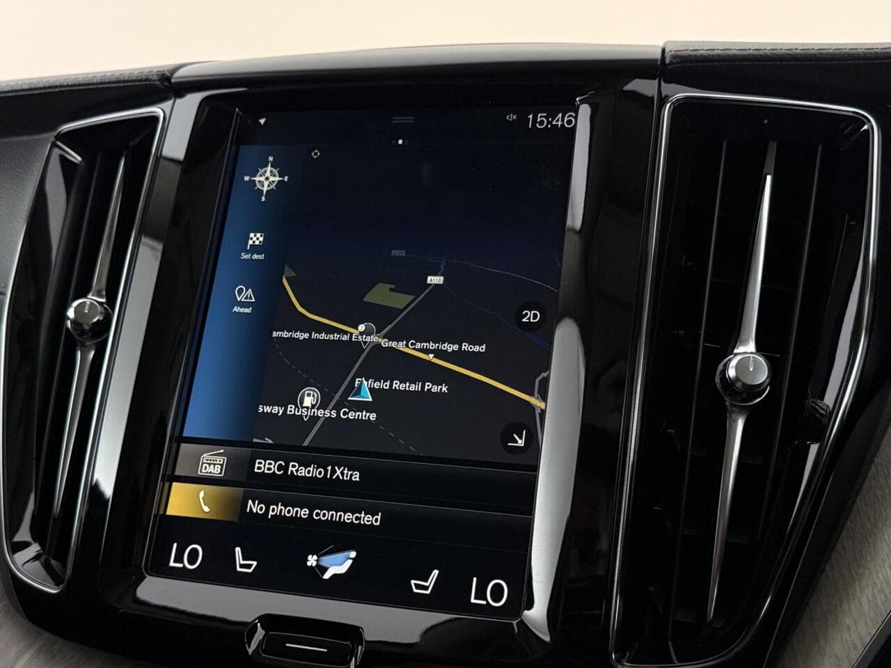 Volvo XC60 thumbnail Infotainment System