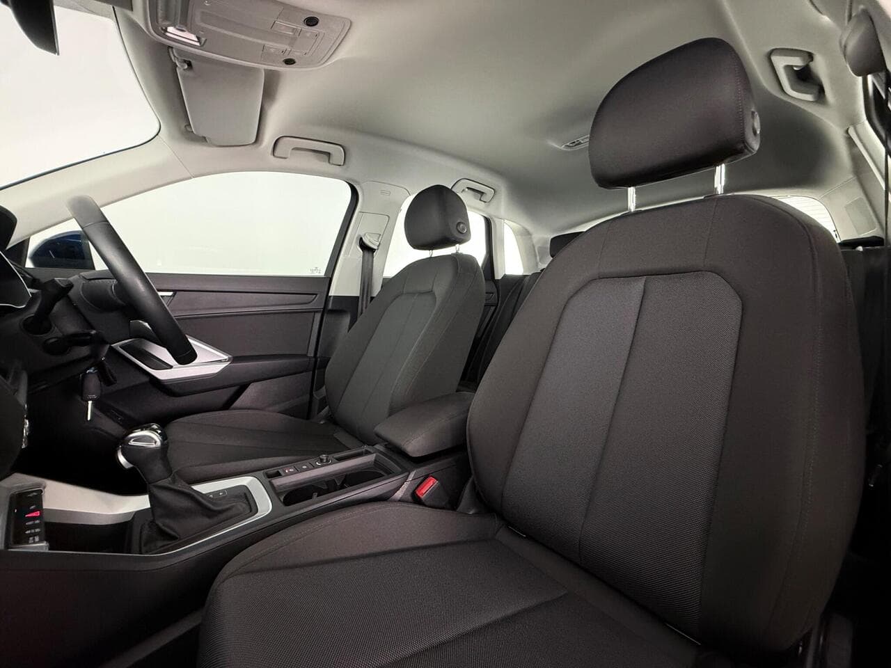 Audi Q3 thumbnail Seat Front Passenger