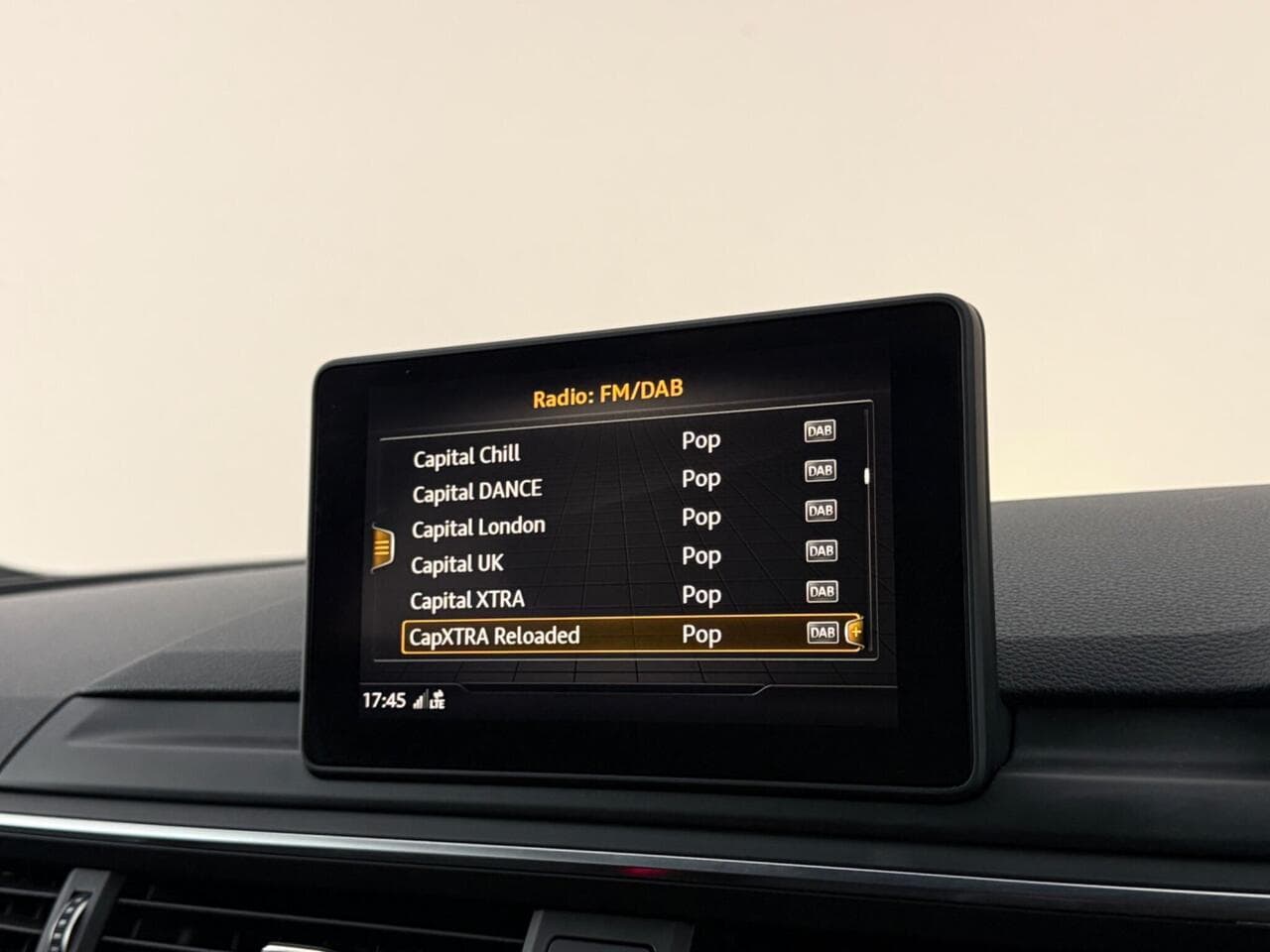 Audi A4 thumbnail Infotainment System