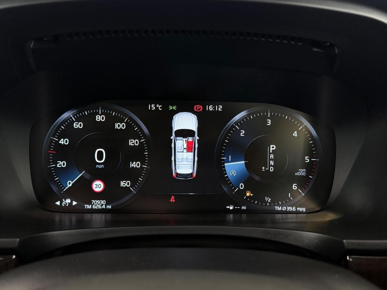 Volvo V90 thumbnail Driver Instruments