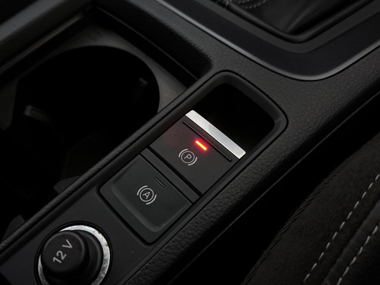 Audi Q3 thumbnail Misc Controls