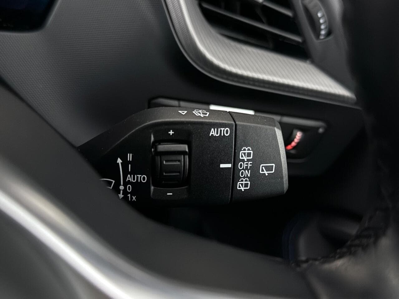 BMW 1 Series thumbnail Misc Controls
