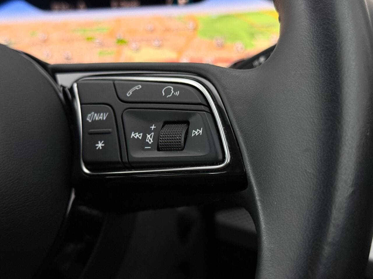 Audi Q2 thumbnail Misc Controls
