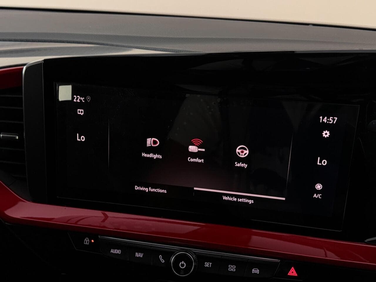Vauxhall Mokka thumbnail Infotainment System