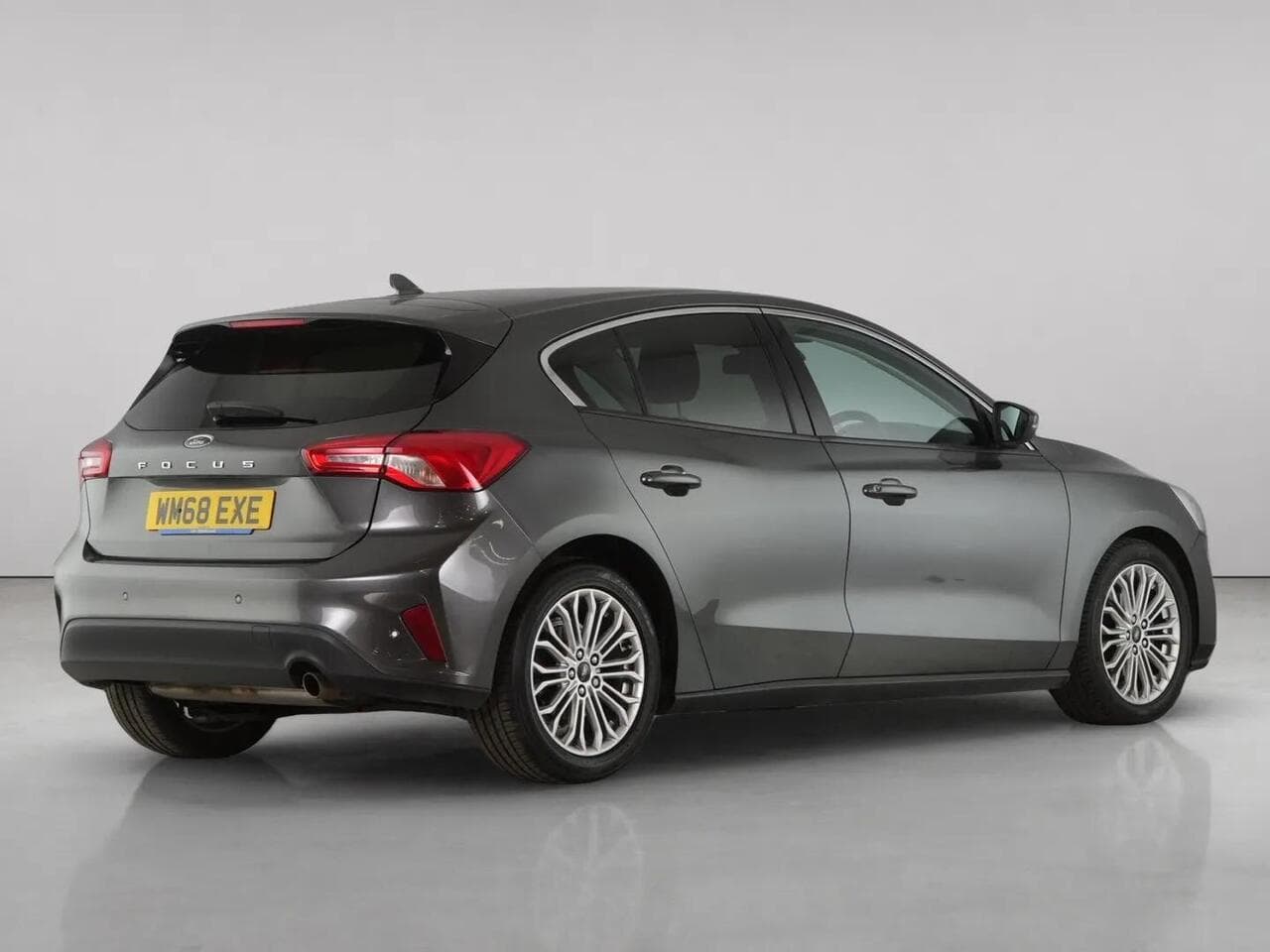 Ford Focus thumbnail Rear Right