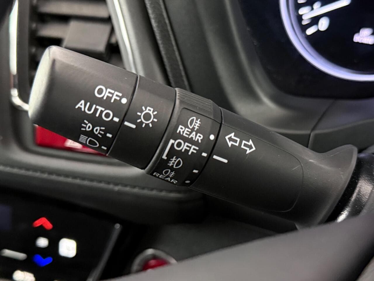 Honda HR-V thumbnail Misc Controls