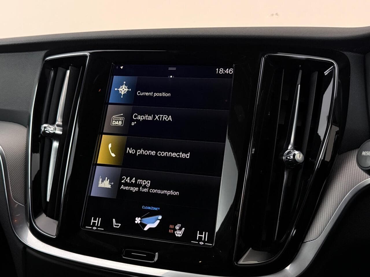 Volvo S60 thumbnail Infotainment System