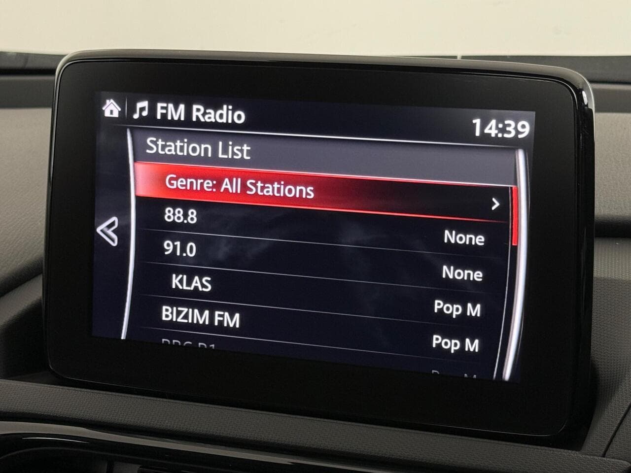 Mazda MX-5 RF thumbnail Infotainment System