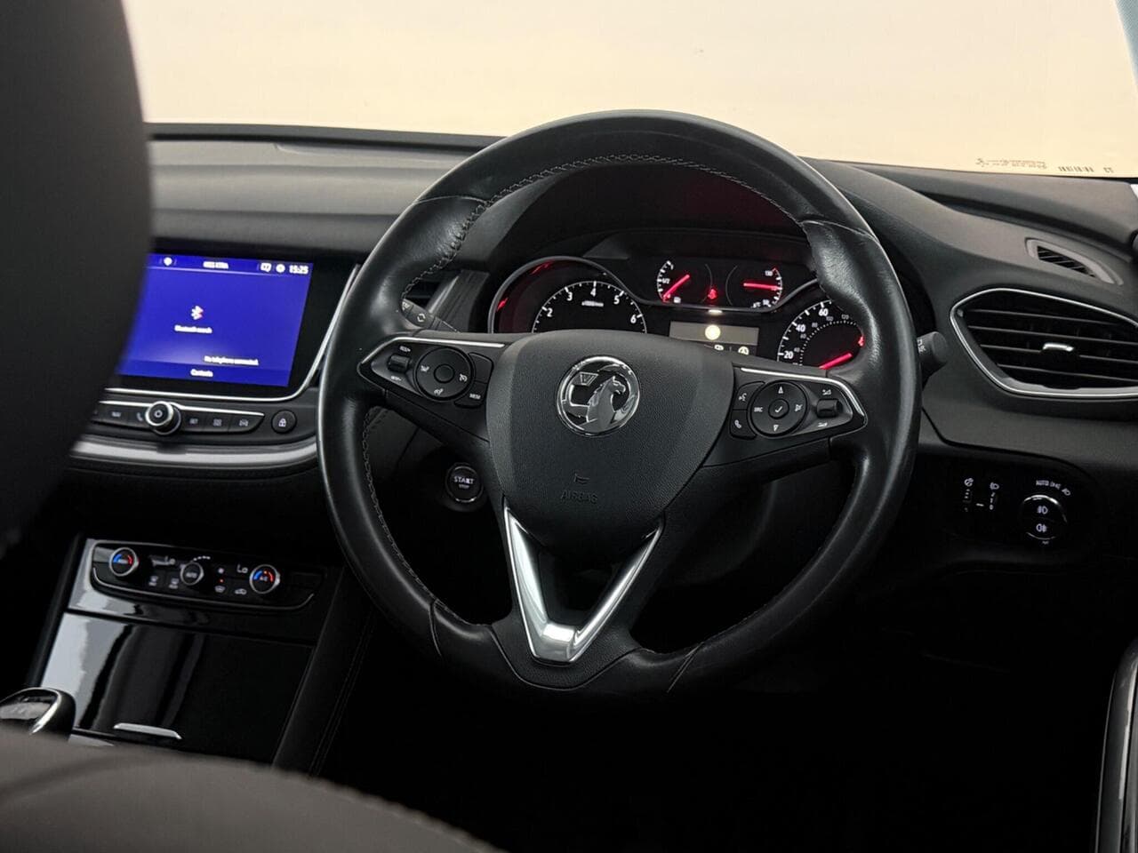Vauxhall Grandland X thumbnail Steering Wheel